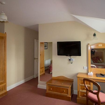 Hotel Ostan Oilean Acla à Achill Sound Extérieur photo