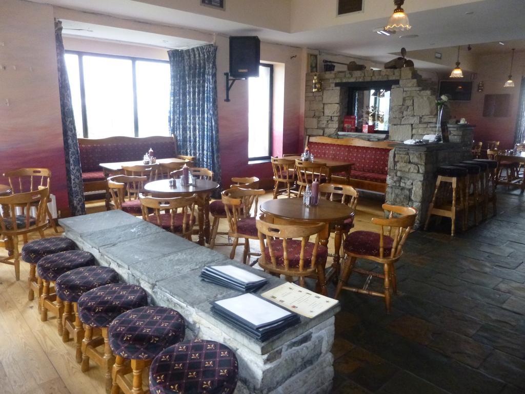 Hotel Ostan Oilean Acla à Achill Sound Extérieur photo