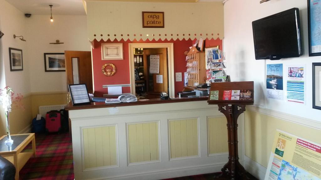 Hotel Ostan Oilean Acla à Achill Sound Extérieur photo