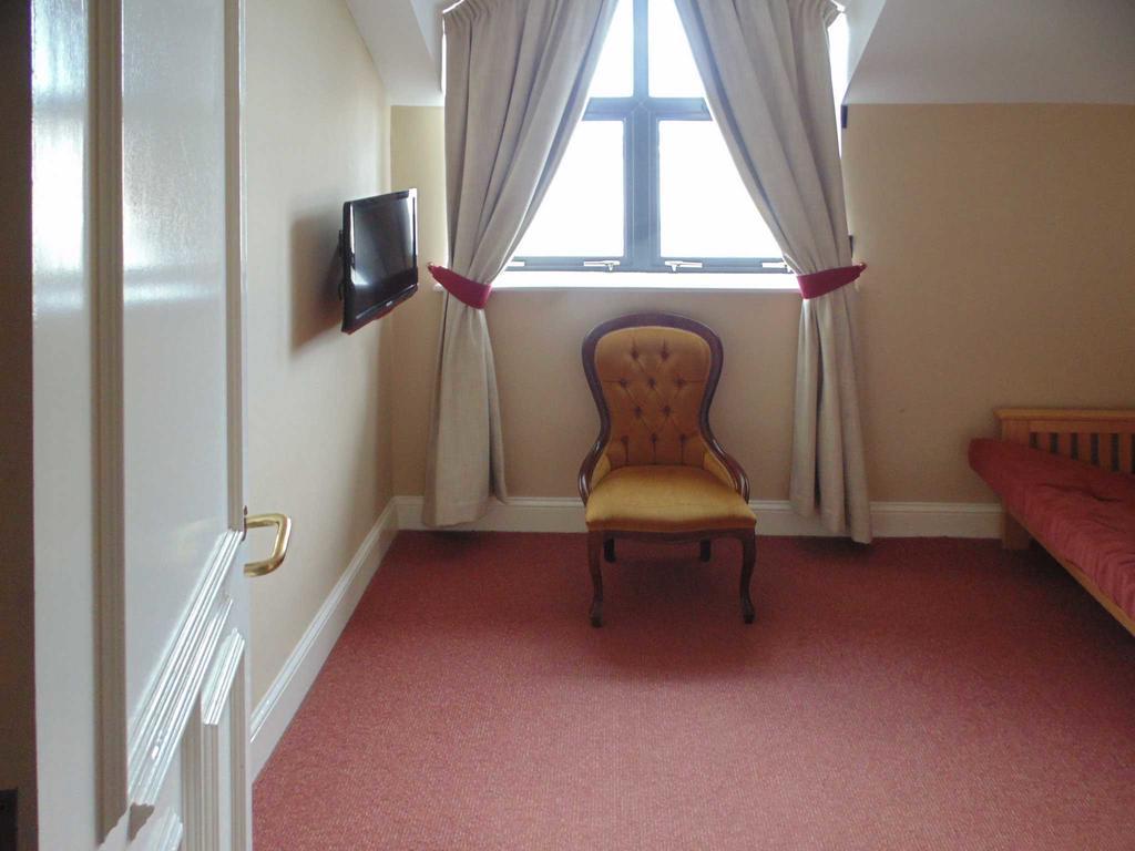 Hotel Ostan Oilean Acla à Achill Sound Extérieur photo
